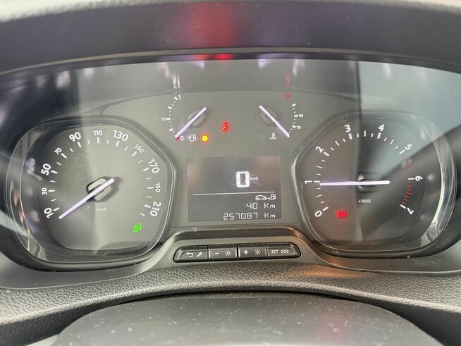 Opel Vivaro 2020r Extra Long Bogata Wersja Salon PL ASO