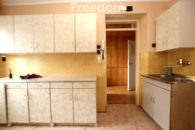 Murowany dom z ogrodem i garażem – Kłodawa