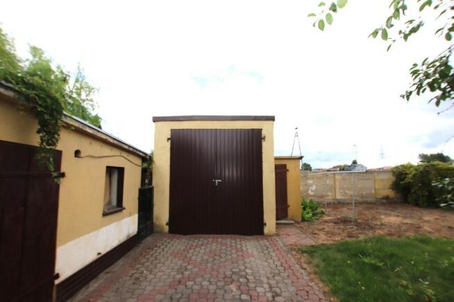 Murowany dom z ogrodem i garażem – Kłodawa