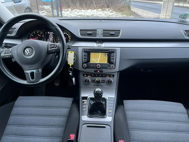 Volkswagen Passat 1.4 1wł xenom Navi GPS GRzane Fotele Stan IDealny Bezwypadk Opłacony