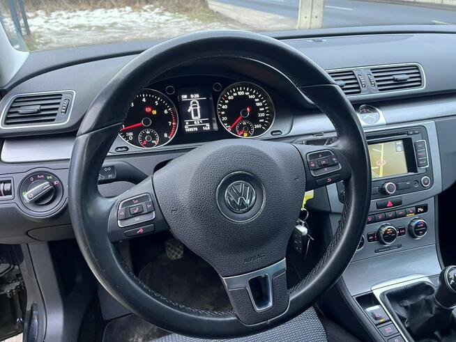Volkswagen Passat 1.4 1wł xenom Navi GPS GRzane Fotele Stan IDealny Bezwypadk Opłacony