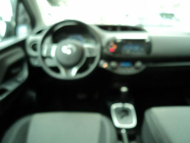 sprzedam ładną TOYOTE YARIS z 2015r 1.5 HYBRYDA+benz 100KM udziela.GW