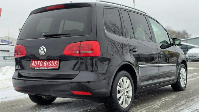 Volkswagen Touran Highline 7 osobowy navi panorama kamera cofania