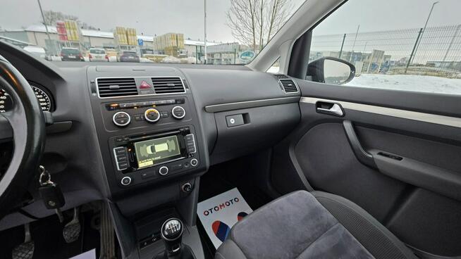 Volkswagen Touran Highline 7 osobowy navi panorama kamera cofania