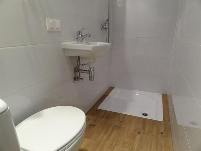 Do wynajęcia jasna kawalerka, Trocera 13