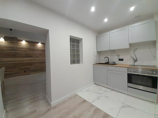 Wynajmę jasną kawalerkę w Centrum, Piekarska 17A