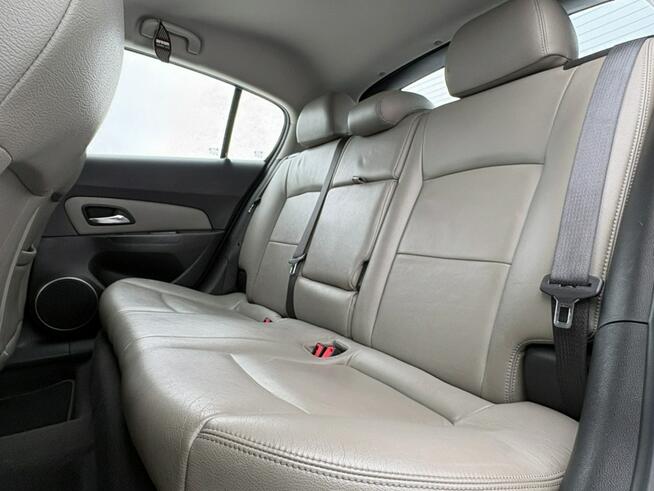 Chevrolet Cruze Skórzana tapicerka/ Nawigacja/ Czujnik zmierzchu / Tempomat / FV marża