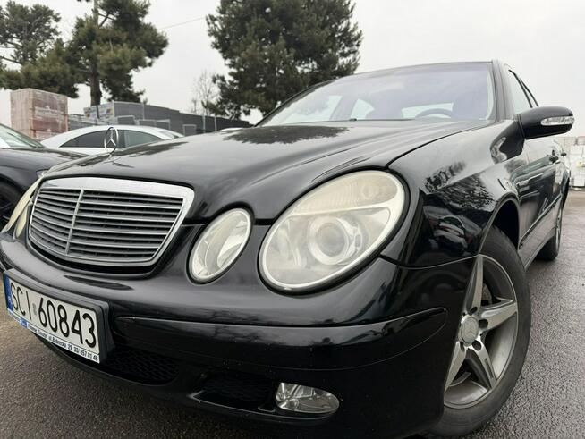 Mercedes E 220 Klimatyzacja, Ele szyby 4x, Ele lusterka, 6 biegowy, 2 kpl. kół