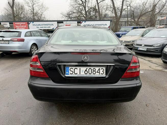 Mercedes E 220 Klimatyzacja, Ele szyby 4x, Ele lusterka, 6 biegowy, 2 kpl. kół