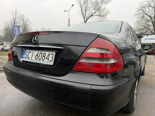 Mercedes E 220 Klimatyzacja, Ele szyby 4x, Ele lusterka, 6 biegowy, 2 kpl. kół