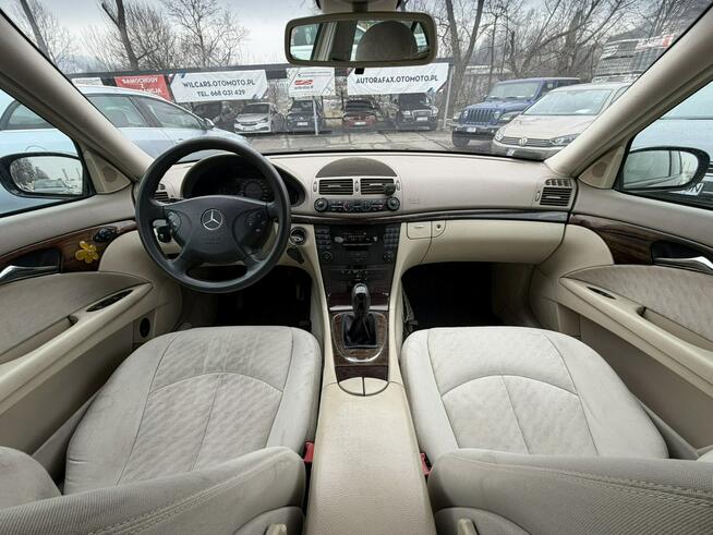 Mercedes E 220 Klimatyzacja, Ele szyby 4x, Ele lusterka, 6 biegowy, 2 kpl. kół