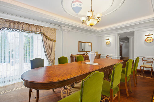 Luksusowa rezydencja z basenem i bacówką, 1,2 ha