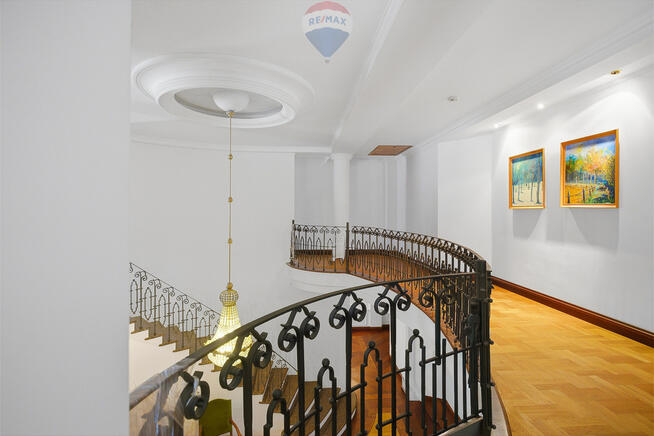 Luksusowa rezydencja z basenem i bacówką, 1,2 ha