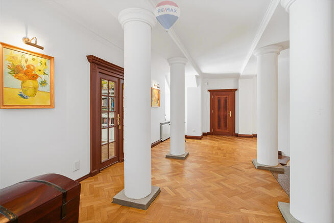 Luksusowa rezydencja z basenem i bacówką, 1,2 ha