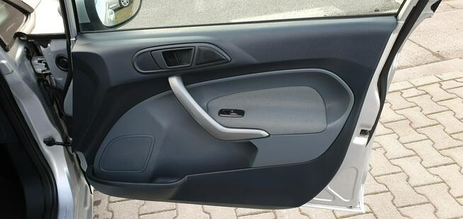 Ford Fiesta Bardzo zadbane auto/Klimatyzacja sprawna/Gotowy do rejestracji