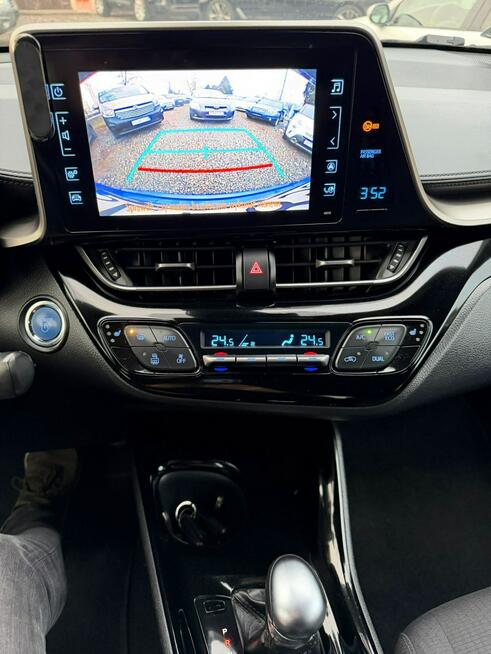 Toyota C-HR 1,8 selection skóra full LED hybryda