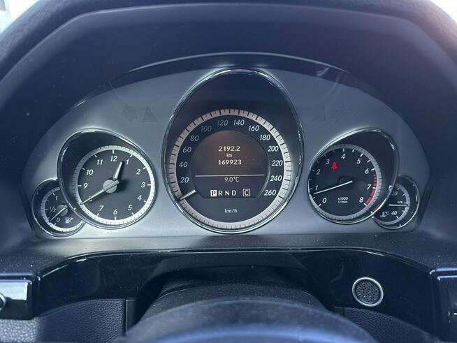 Mercedes E200 184km benzyna BIXENON skóra NAVI automat SERWIS 2010