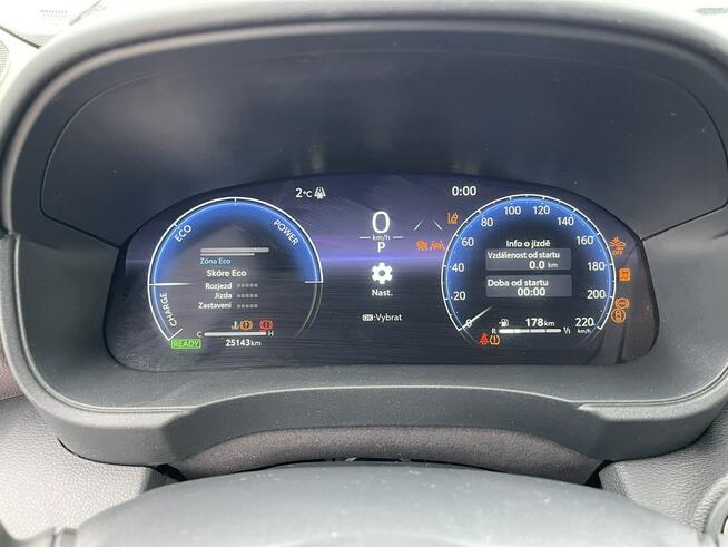 Toyota Yaris Cross Executive AWD Automat Hybryda Kamera Podgrzewanie 116KM