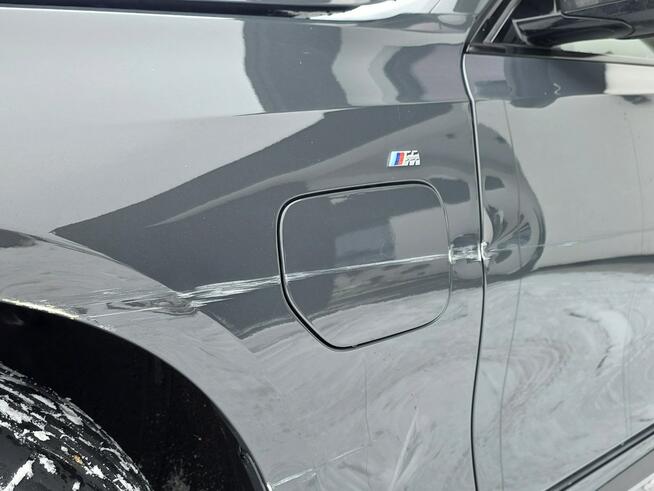 330e Mpakiet /przepiękna/ F-VAT 23% /zarysowany bok