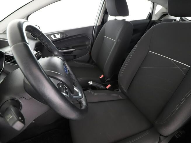Ford Fiesta klimatyzacja grzane fotele multifunkcja
