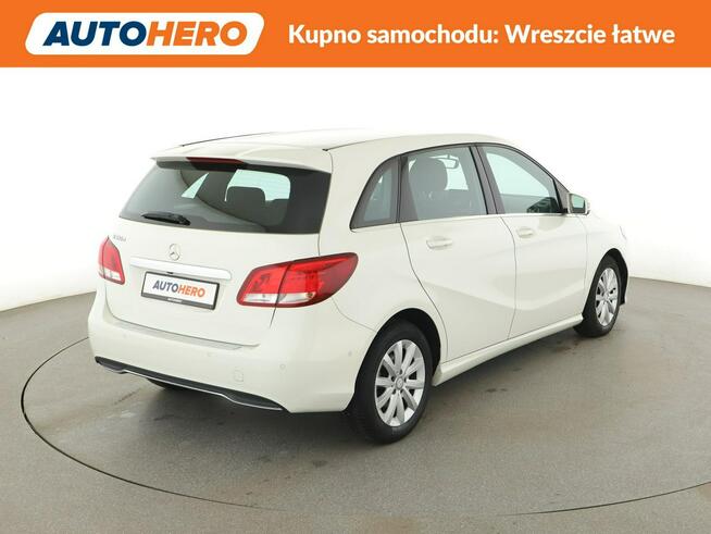 Mercedes B 180 navi kamera i czujniki parkowania klima