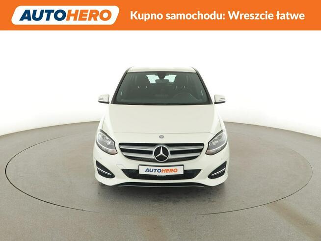 Mercedes B 180 navi kamera i czujniki parkowania klima