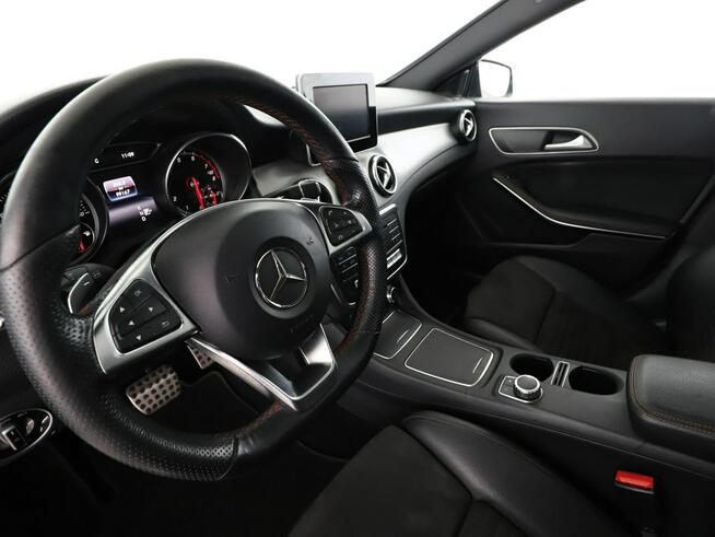 Mercedes CLA 180 AMG, Automat, Kamera, Panorama, Navi, Podg.fotele
