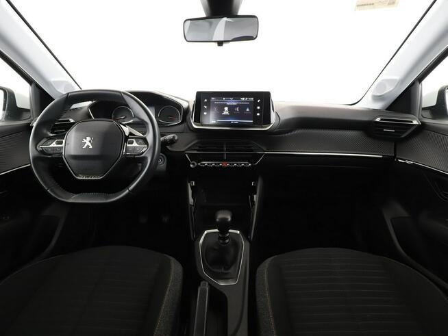 Peugeot 208 navi klimatyzacja czujniki parkowania tempomat