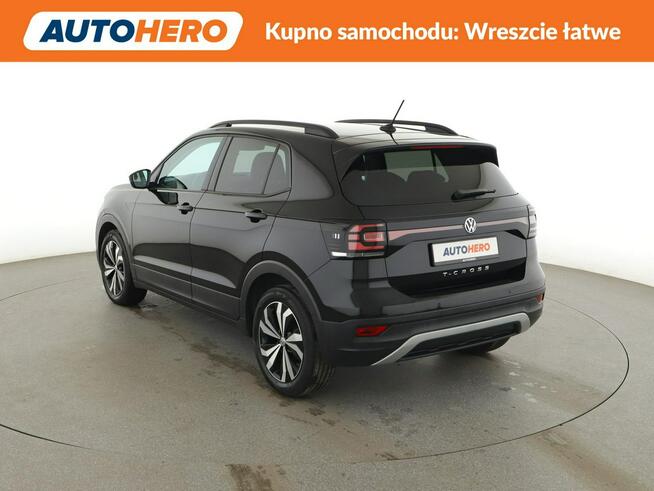 Volkswagen T-Cross navi PDC grzane fotele climatronic tempomat