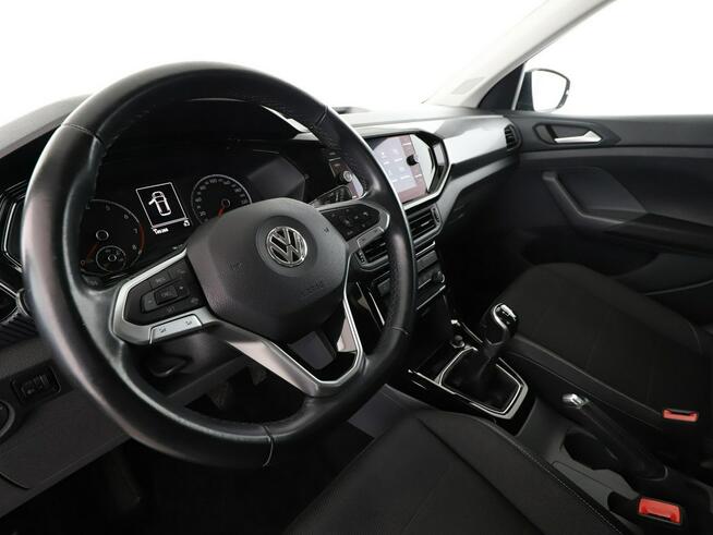 Volkswagen T-Cross navi PDC grzane fotele climatronic tempomat