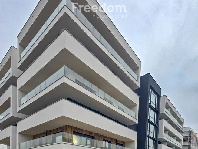 Pomorska - wysoki standard 2pokoje, duży balkon,