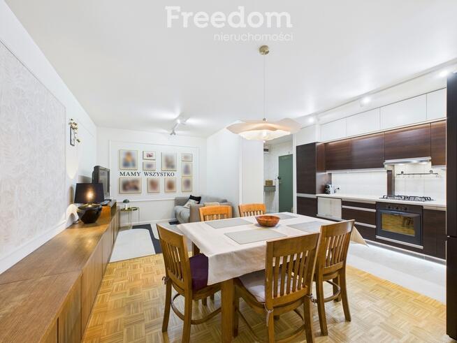 * dwa balkony * cegła * zamknięte osiedle *