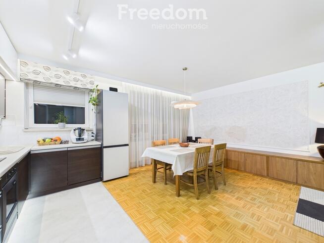 * dwa balkony * cegła * zamknięte osiedle *