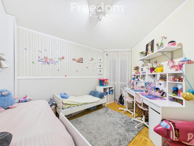 * dwa balkony * cegła * zamknięte osiedle *