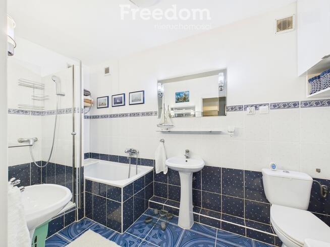 * dwa balkony * cegła * zamknięte osiedle *