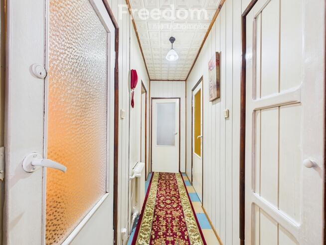 Bliźniak z budynkiem gospodarczym i garażem