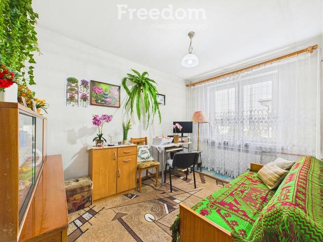 Bliźniak z budynkiem gospodarczym i garażem