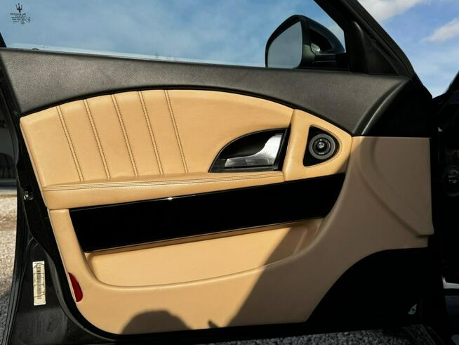 Maserati Quattroporte Automat / Szyberdach / Czujniki parkowania / FV marża