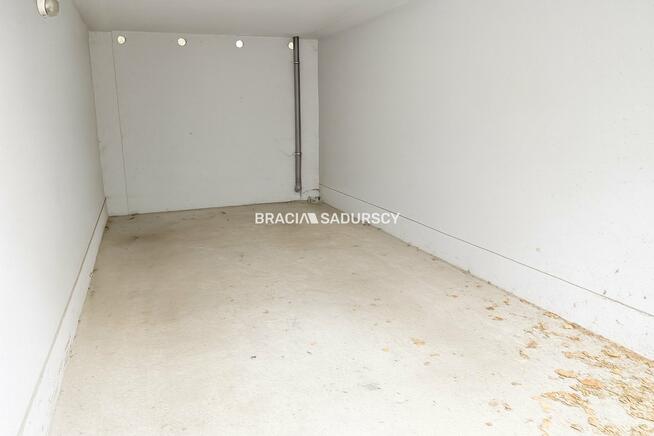 Garaż Kraków Bronowice, Grenadierów