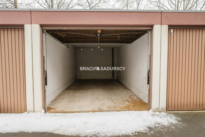 Garaż Kraków Bronowice, Grenadierów