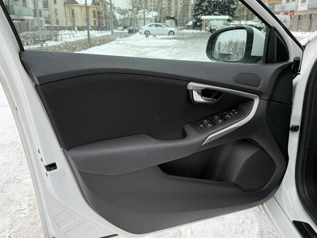 Volvo V40 2.0 120kM Automat! Salon Polska ! Panorama dach ! Serwis ASO! I wł.