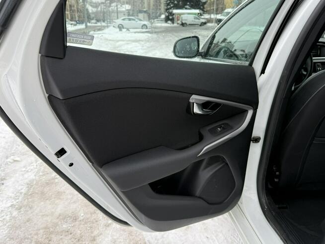 Volvo V40 2.0 120kM Automat! Salon Polska ! Panorama dach ! Serwis ASO! I wł.