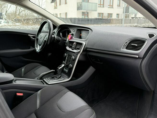 Volvo V40 2.0 120kM Automat! Salon Polska ! Panorama dach ! Serwis ASO! I wł.