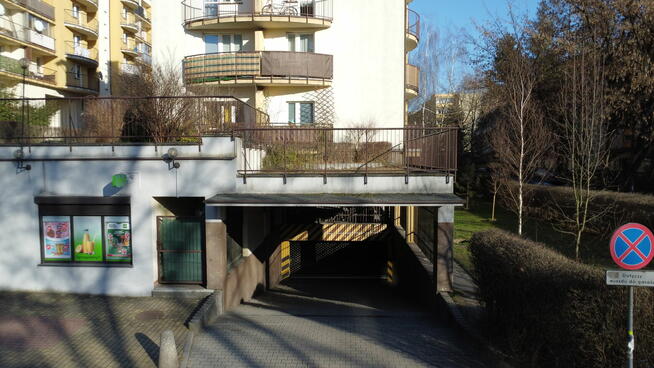 GARAŻ ul. Słoneckiego 4, Kraków, CZERWONY PRĄDNIK wynajmę
