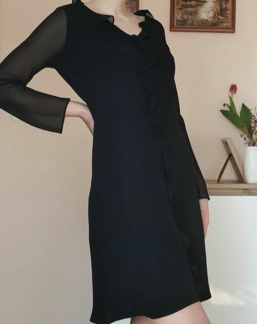 Czarna sukienka z falbanką imprezowa s