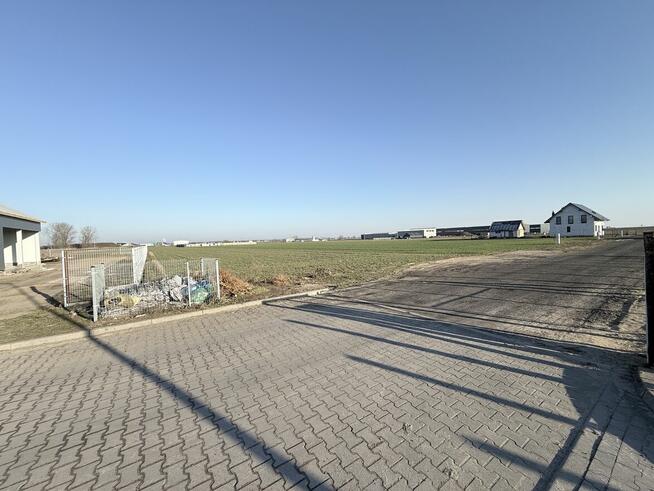 SPRZEDAM - DZIAŁKA BUDOWLANA przy jezdni utwardzonej