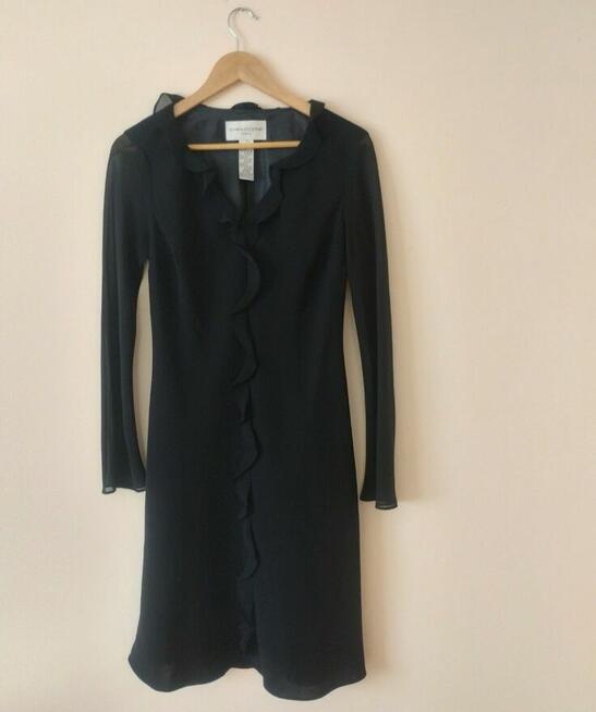 Czarna sukienka z falbanką imprezowa s