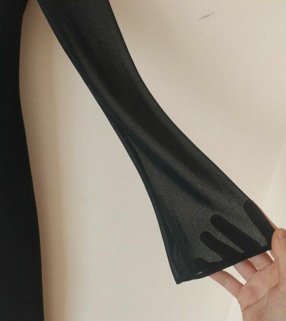 Czarna sukienka z falbanką imprezowa s