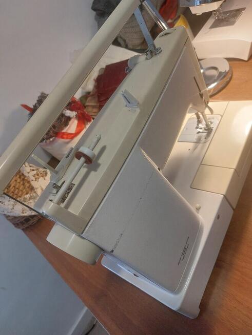 MASZYNA DO SZYCIA ŁUCZNIK 884