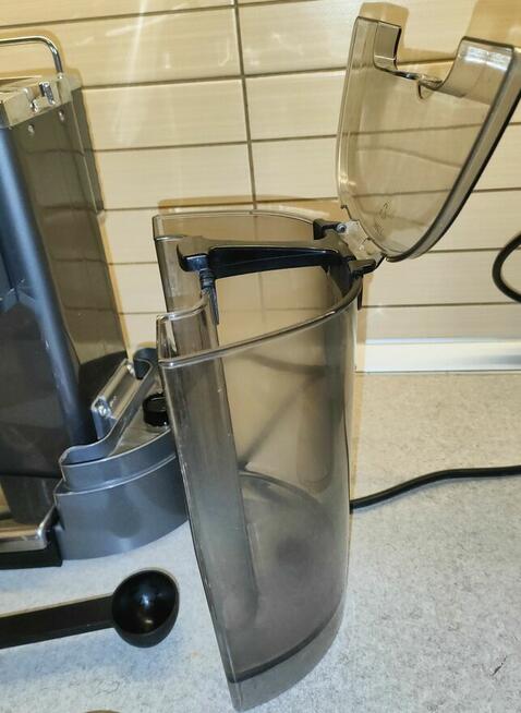Kolbowy ekspres do kawy DeLonghi Scultura ECZ 351.GY